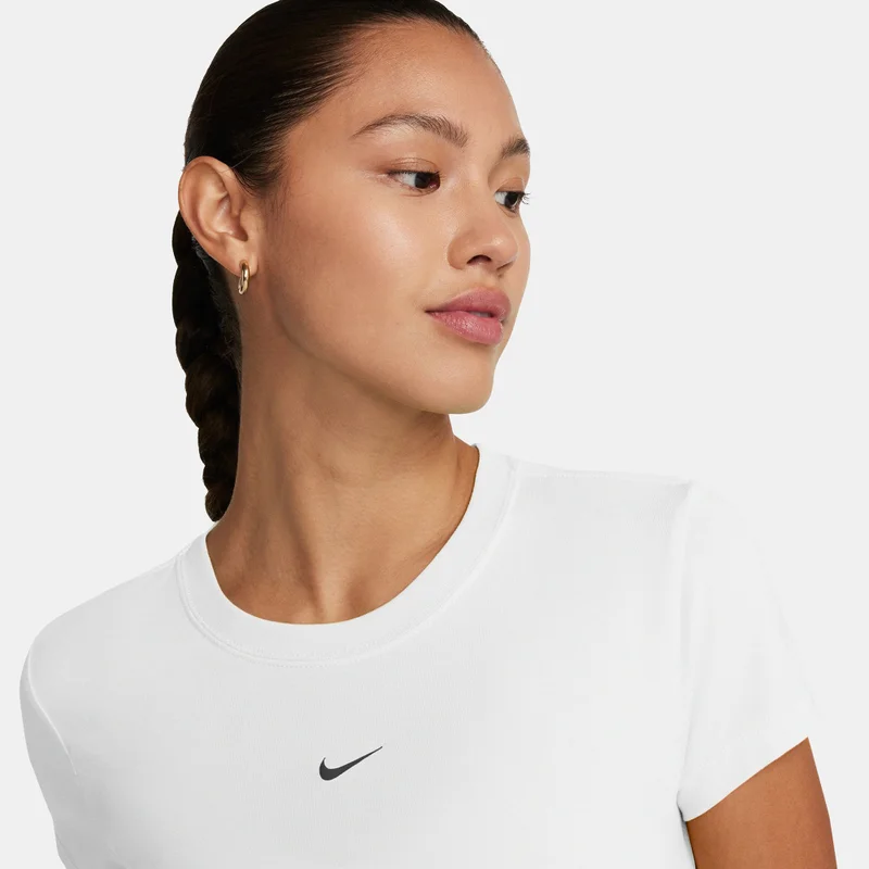 Nike Women's Sportswear Chill T-shirt