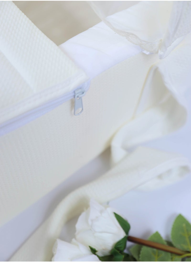 FUN MOMENT - Portable Baby Bed with Thick Padded Seat with High Quality Materials - Image 1