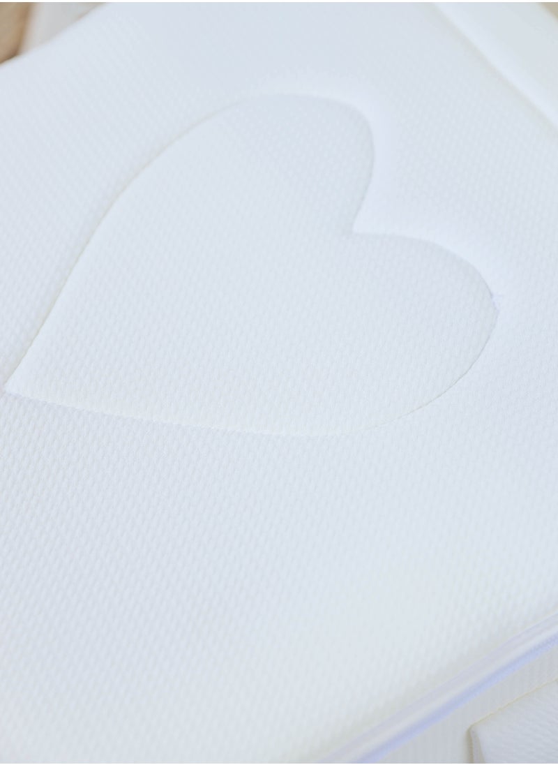 FUN MOMENT - Portable Baby Bed with Thick Padded Seat with High Quality Materials - Image 1