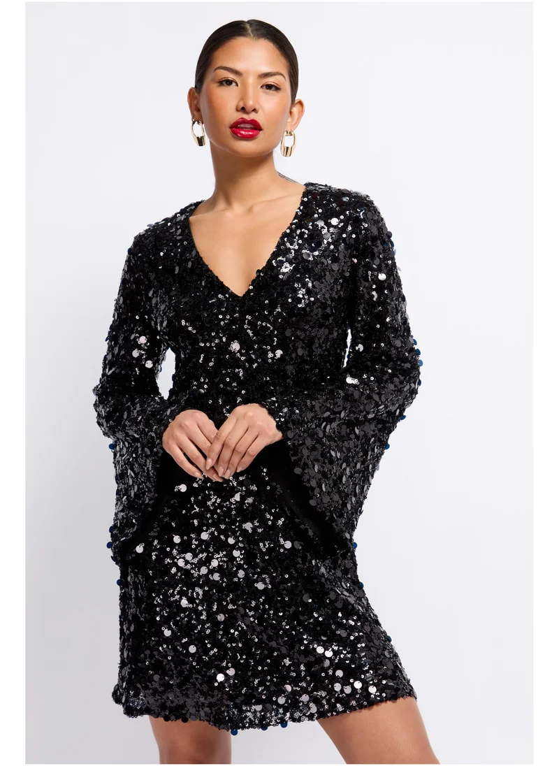 Little Mistress Printed V-Neck Dress