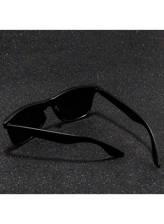 Shein Unisex Classic Square Sunglasses Matte Black Frame Black UV400 Lenses Lightweight Fashion Eyewear - Image 4
