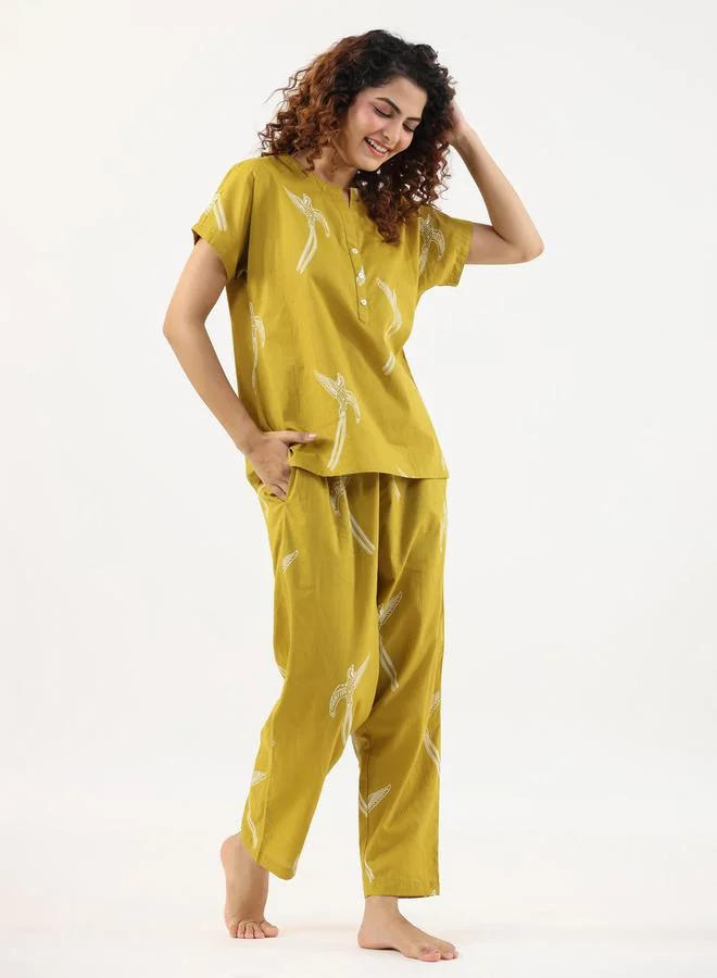 سانسكريتي هومز Sanskrutihomes Women All-Over Printed Pure Cotton Top and Pyjama Set