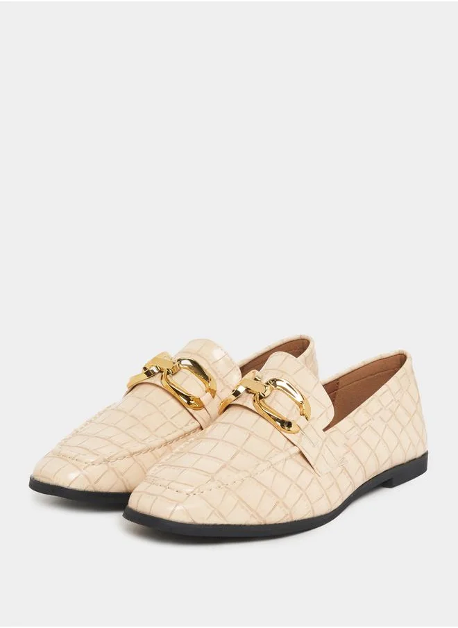 ستايلي Buckle Trim Textured Loafers