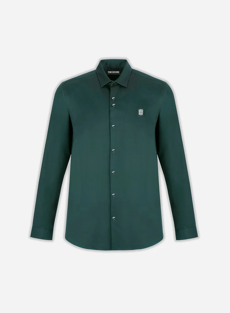 ثيودور القميص الأخضر الصنوبري