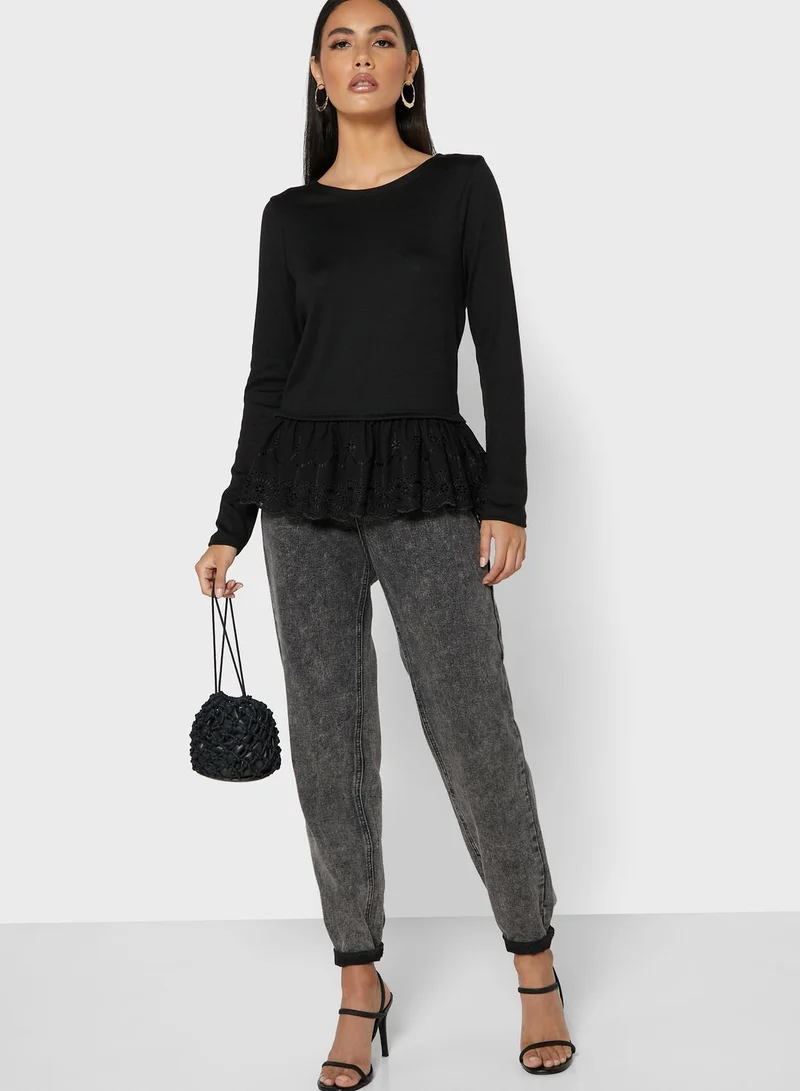 NEW LOOK Broderie Detail Peplum Top