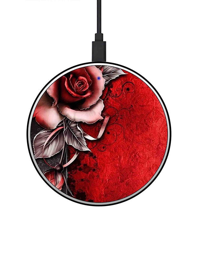نيبمينينت شاحن لاسلكي سريع بقدرة 15 وات بأزهار وردية وخلفية حمراء. منتج متعدد الألوان