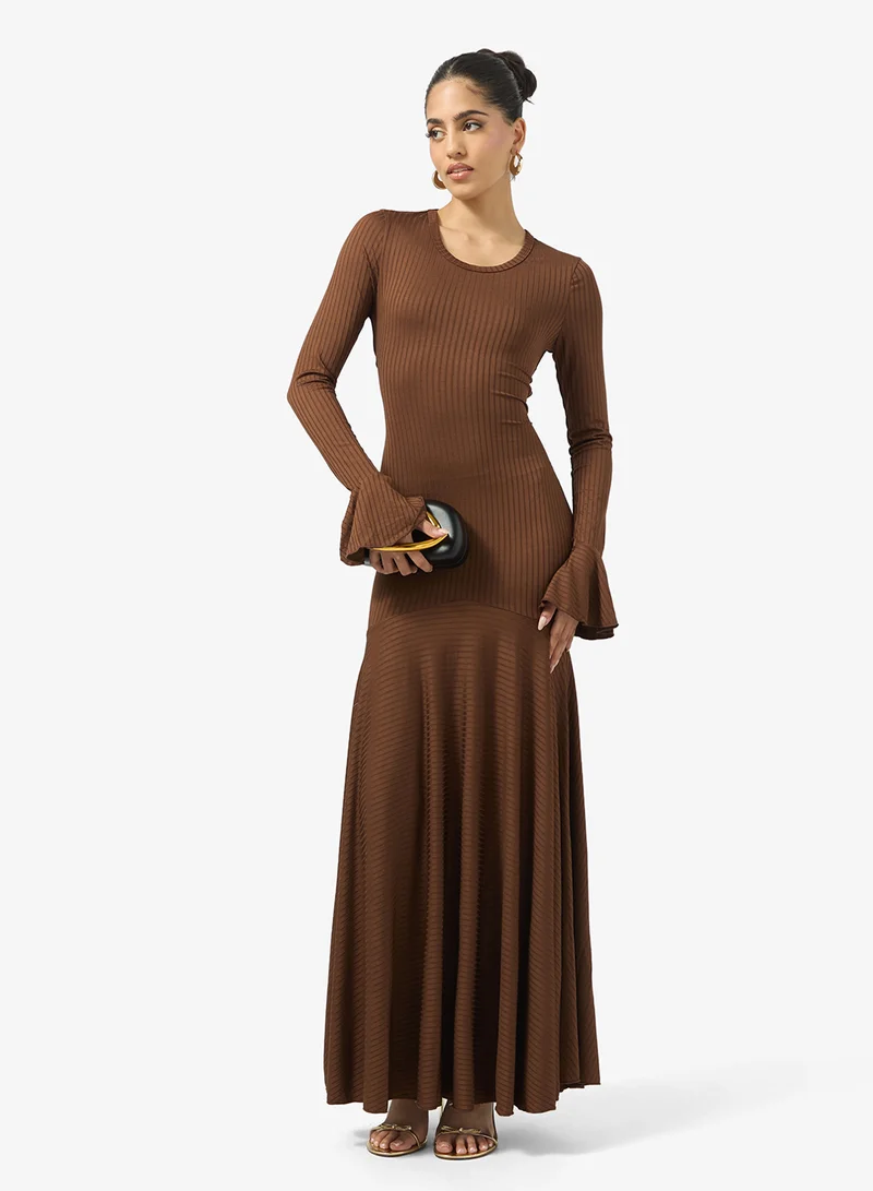 جينجر Dopwaist A Line Dress with Pleats