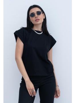 Dilvin Women's Black Crew Neck T-Shirt  - Image 1
