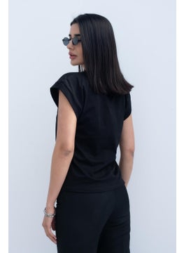 Dilvin Women's Black Crew Neck T-Shirt  - Image 4