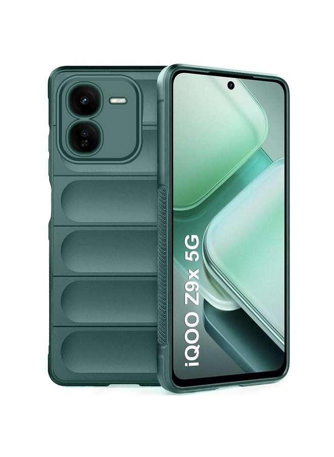 ذا جيفت كارت جراب خلفي من السيليكون السائل من TheGiftKart لهاتف iQOO Z9X 5G | حماية عسكرية مقاومة للصدمات | قطعة قماش من الألياف الدقيقة على الجانب الداخلي | جراب خلفي مدمج مضاد للانزلاق لهاتف iQOO Z9X 5G (TPU، أخضر)  - Image 1