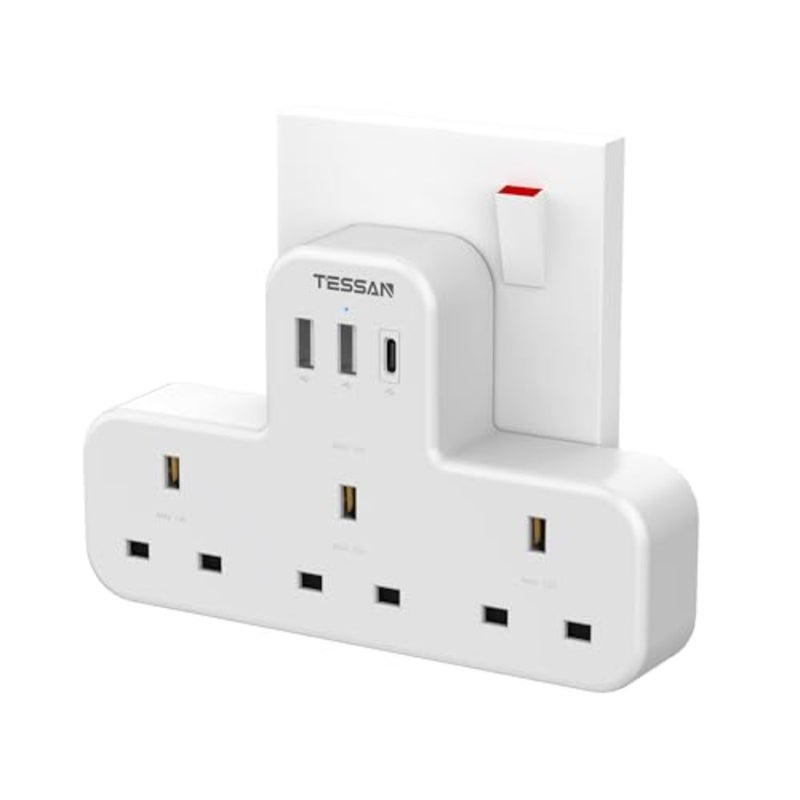 3 Way Multi Plug Extension Socket with 3 USB 1 USB C - Image 1