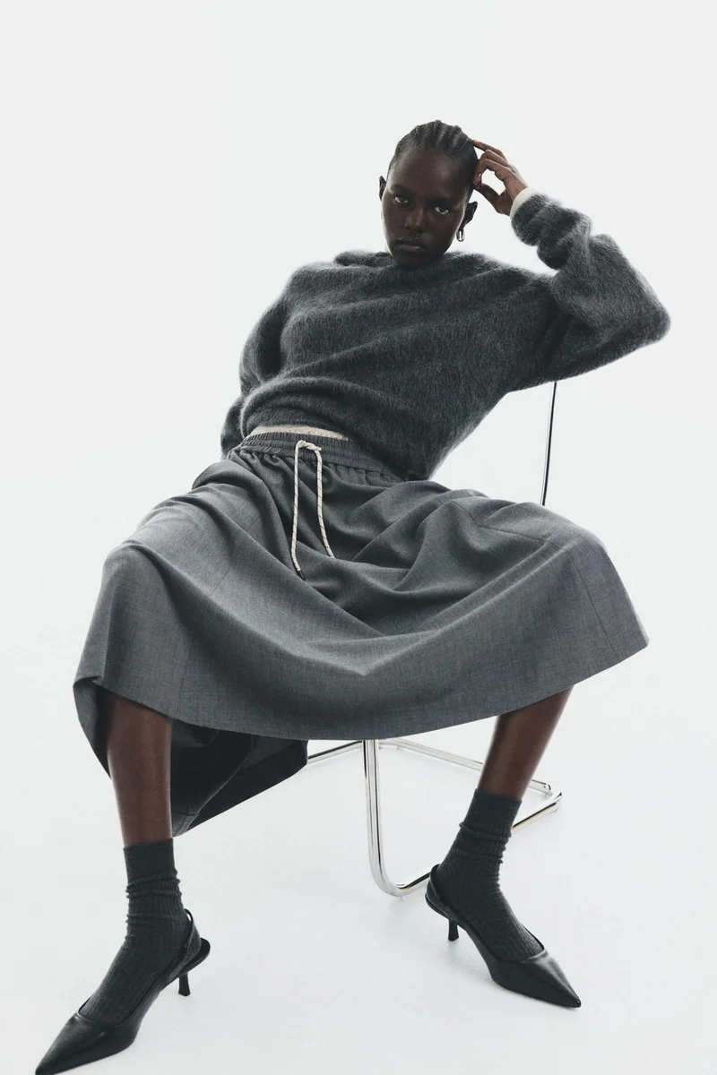 اتش اند ام تنورة ميدي بخصر مطاطي