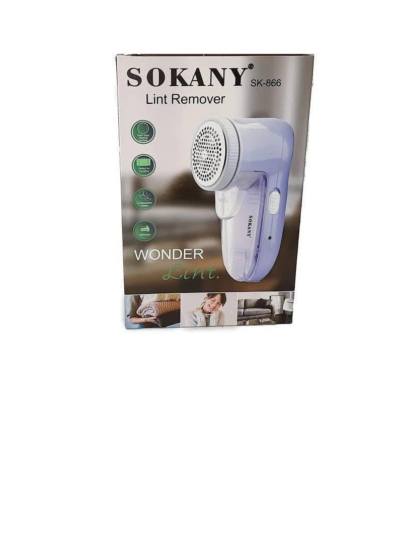 Electric USB rechargeable lint remover with 3 blades that remove lint with one touch. Comes with a spare and a cleaning brush Bs - Image 1