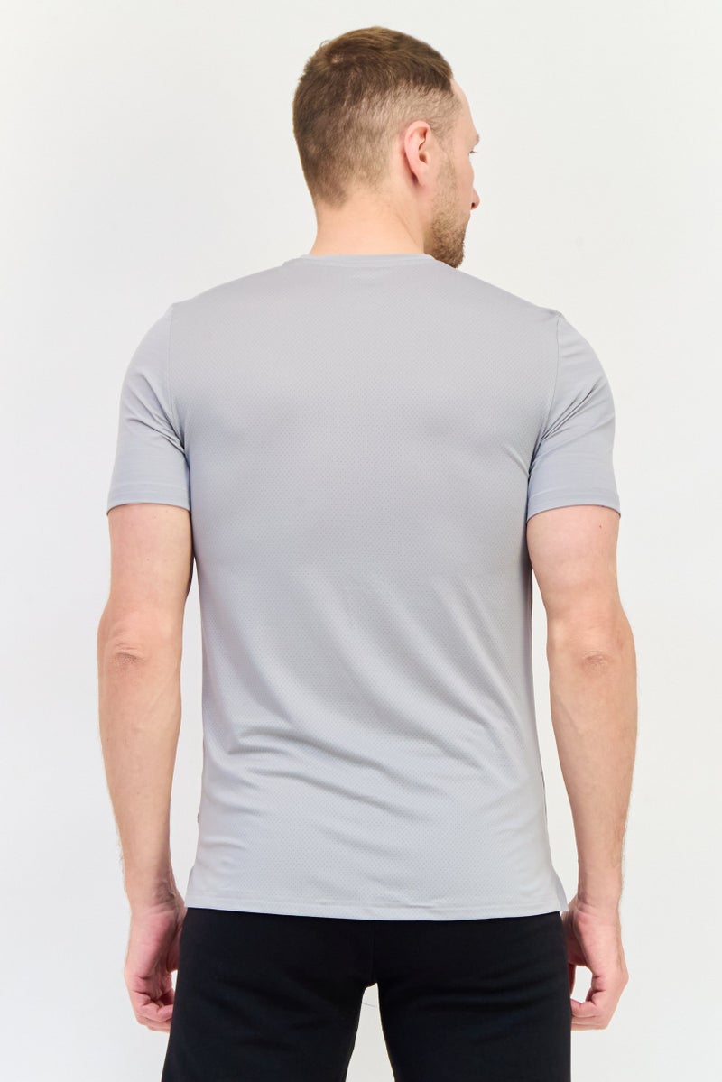 Reebok تي شيرت رياضي للرجال بأكمام قصيرة، رمادي - Image 2