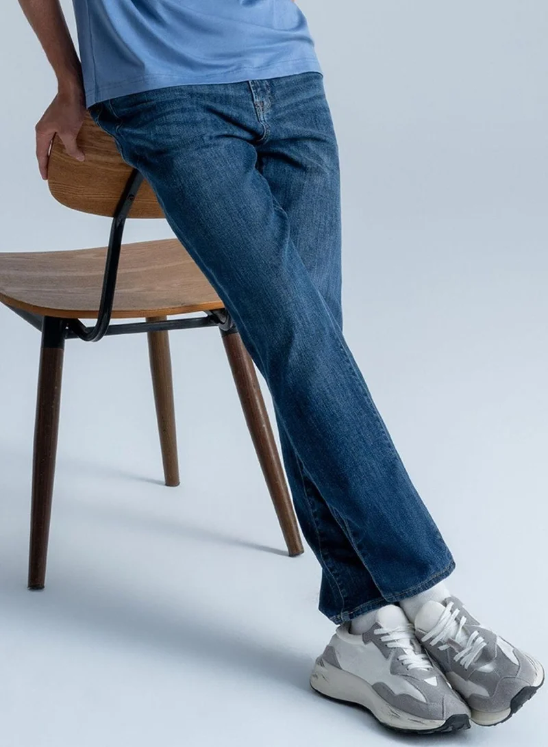 GIORDANO Men’s Regular Tapered Mid-Rise Stretch Denim Jeans