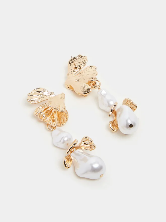 Styli Styli Faux Pearl Drop Earrings