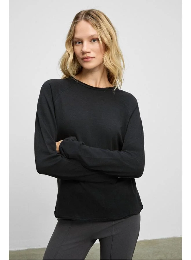 GRIMELANGE KISSORA Women's Organic Cotton Round Neck Raglan Long Sleeve Relax Fit Anthracite Blouse.