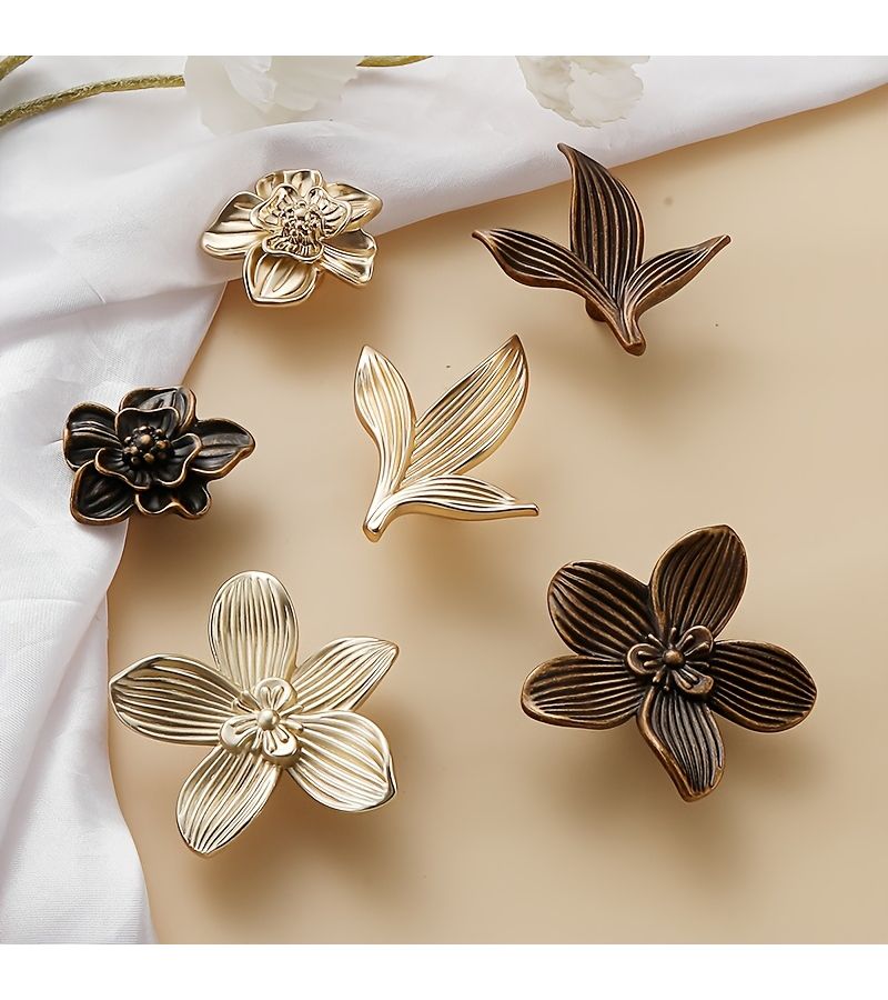 Creative Petal Shaped Single Hole Small Handle For Cabinet Door Wardrobe Drawer Light Luxury Small Leaf Copper Natural Color 2 Pack - Image 4