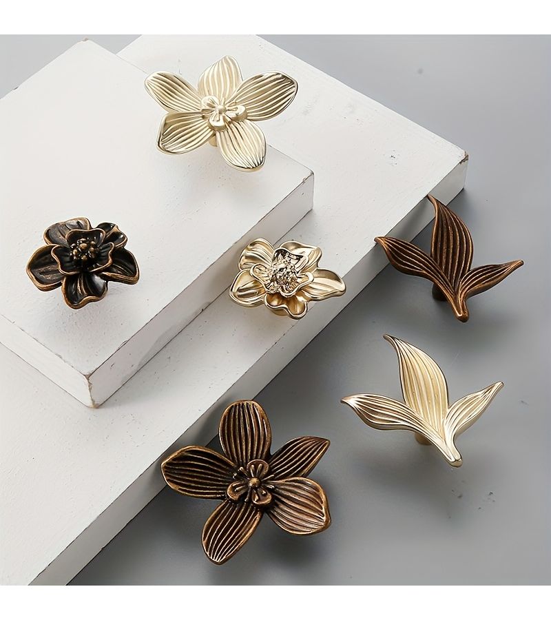 Creative Petal Shaped Single Hole Small Handle For Cabinet Door Wardrobe Drawer Light Luxury Small Leaf Copper Natural Color 2 Pack - Image 5