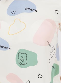 Styli AOP Print T-Shirt and Pyjama Set  - Image 3