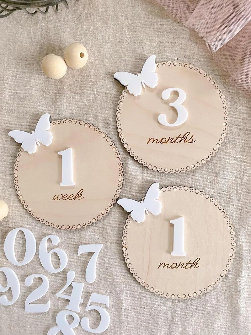 Haoser أقراص milestones الشهرية الخشبية ثلاثية الأبعاد - تصميم فراشة - Props صور شخصية للمواليد الجدد لتصوير الأطفال - مجموعة بطاقات milestones المنقوشة مع الأرقام - علامة تذكارية قابلة لإعادة الاستخدام - Image 1
