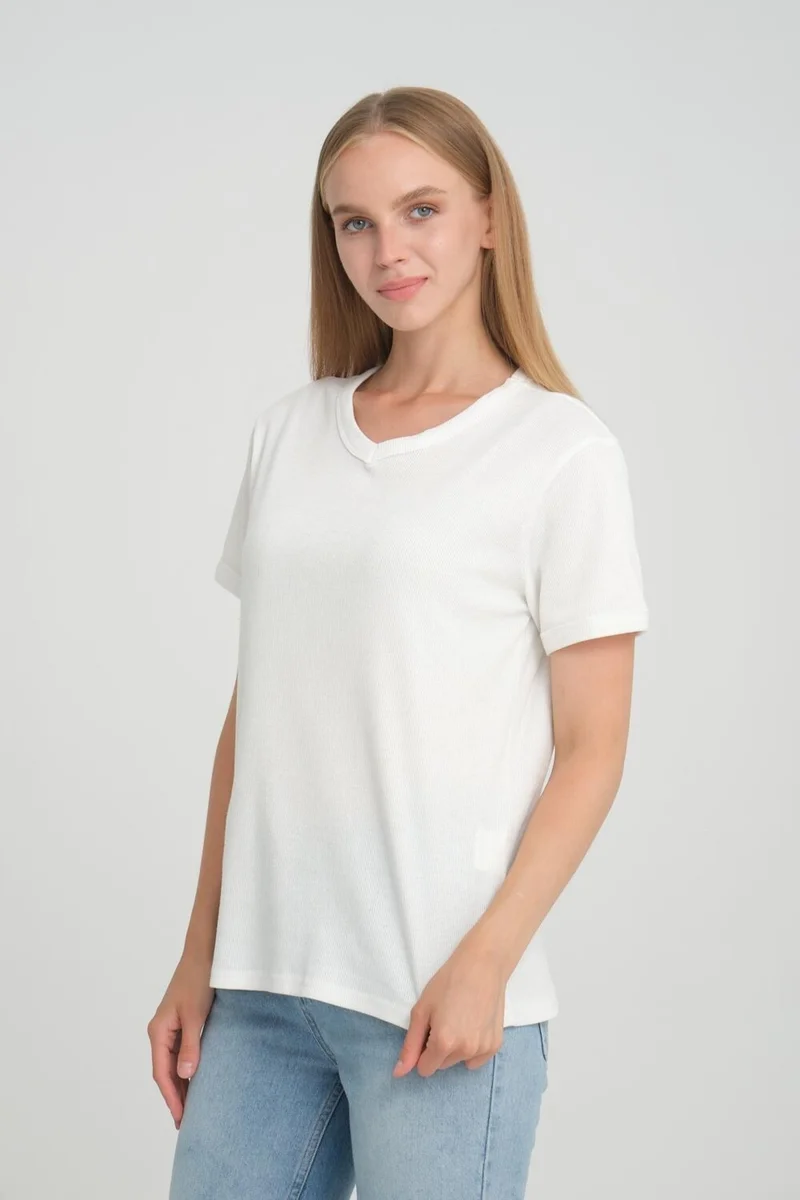 الكسندر جاردي Alexandergardı Ribbed V-Neck Comfort Fit T-Shirt (E24-74602)