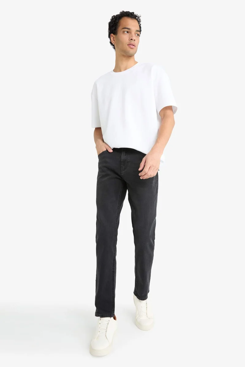 Defacto  Pedro Slim Fit Regular Waist Skinny Leg Jeans for Men | Best Price UAE