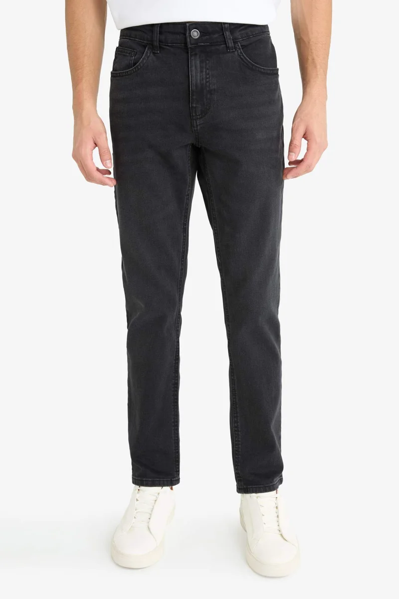 Defacto  Pedro Slim Fit Regular Waist Skinny Leg Jeans for Men | Best Price UAE