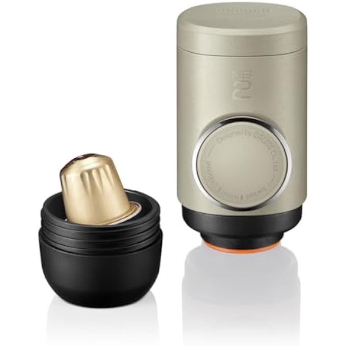 واكاكو ماكينة صنع قهوة الإسبريسو المحمولة Minipresso Ns2، صديقة للبيئة، مصنوعة باستخدام الكتلة الحيوية، استخلاص قوي بقوة 18 بار، وزن خفيف للغاية، نظام خزان مياه مدمج، لون بيج - Image 2