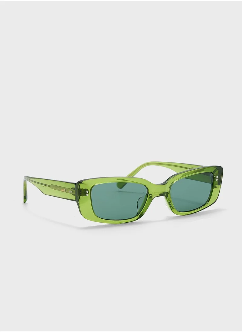 MESSYWEEKEND Grace Sunglasses