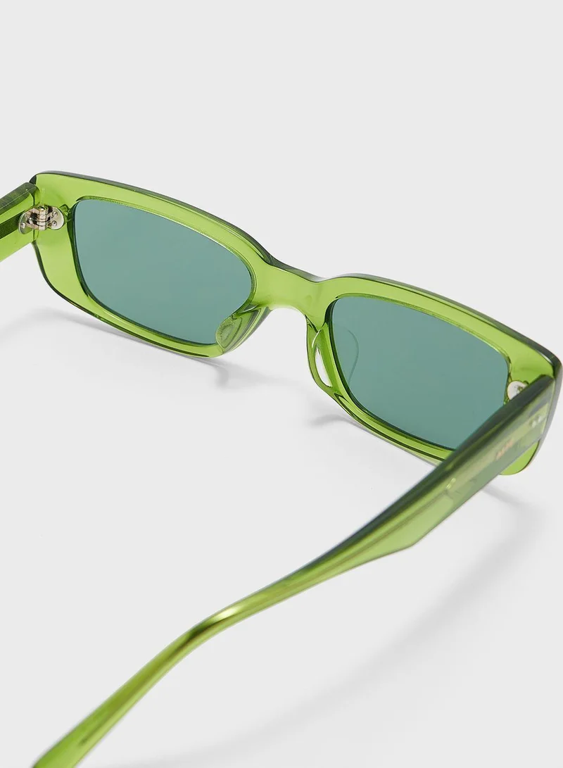 MESSYWEEKEND Grace Sunglasses