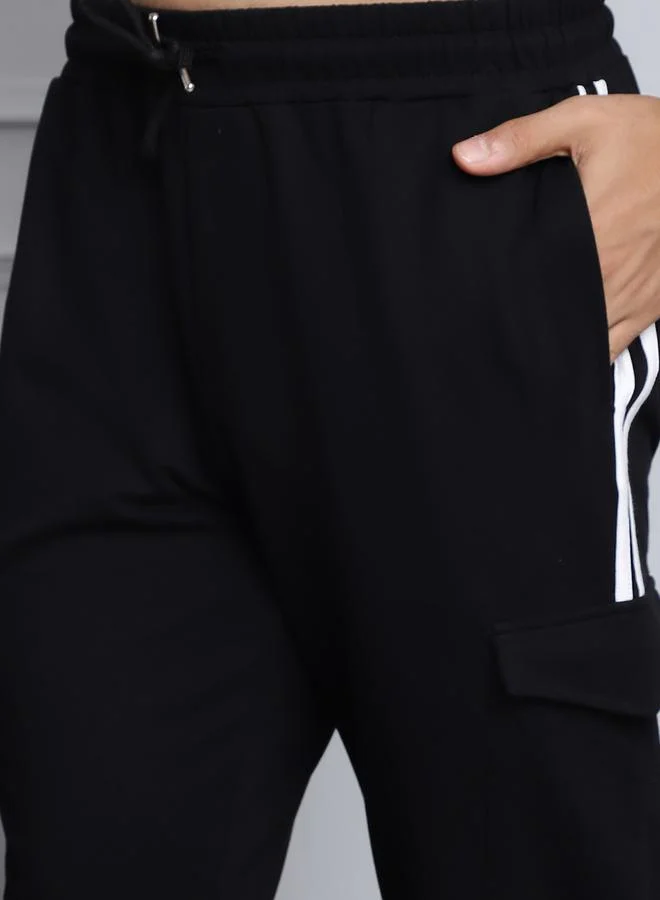 ستايلي Men Black Side Stripe Cargo Pocket Joggers By Door74