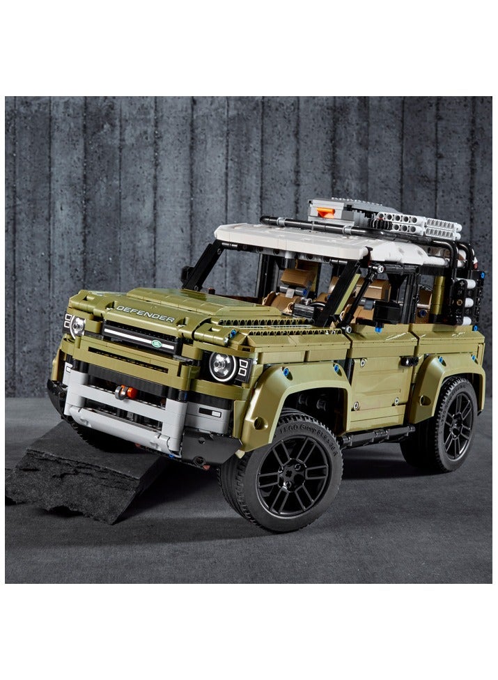LEGO LEGO Land Rover Defender Set 42110  - Image 3