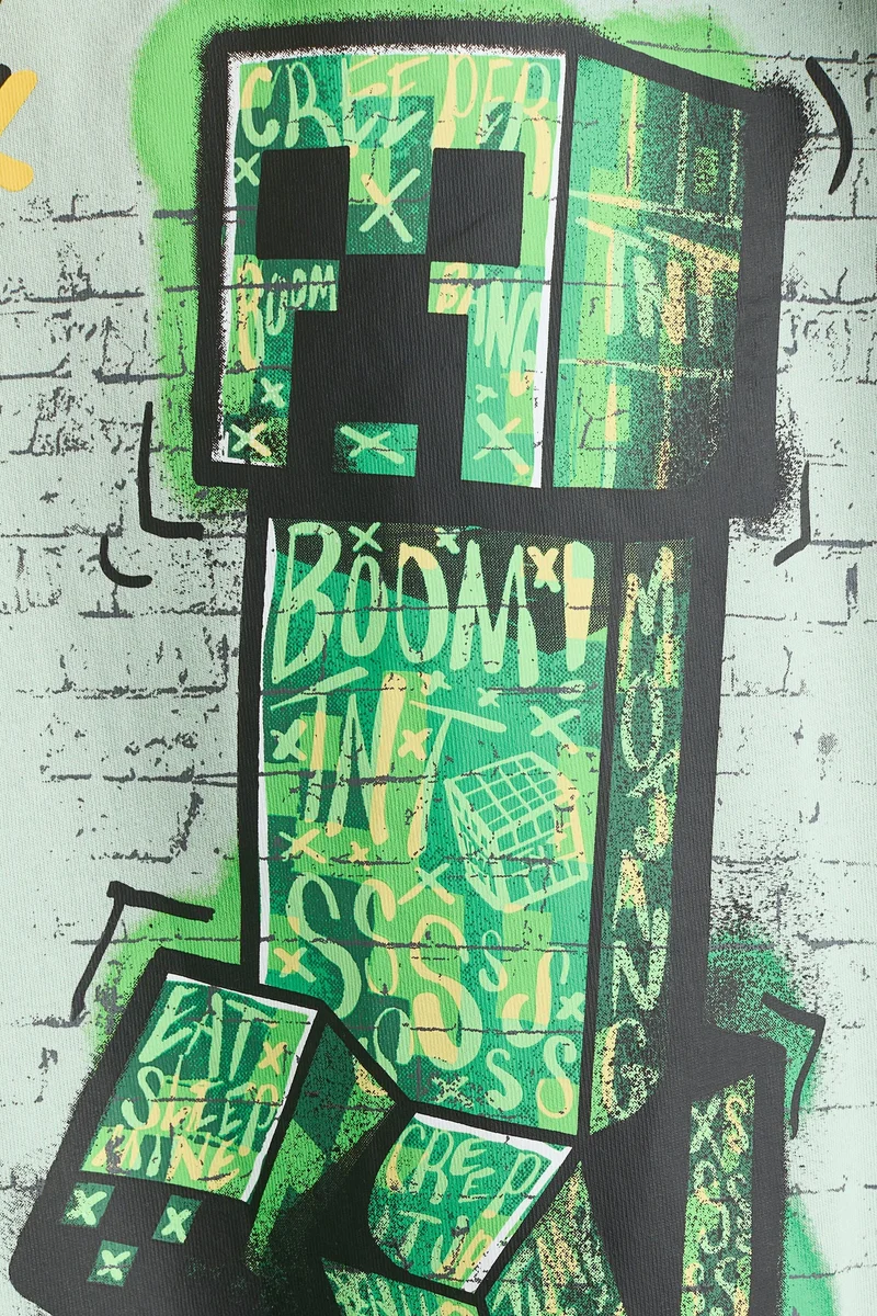 اتش اند ام تي-شيرت بتصميم مطبوع