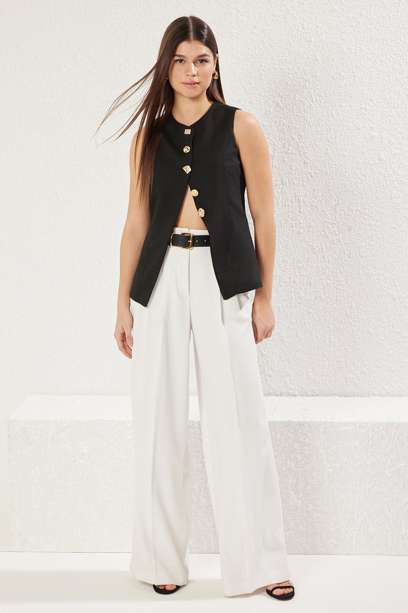 trendyol Black Regular Crew Neck Button Detail Woven Vest - Image 2