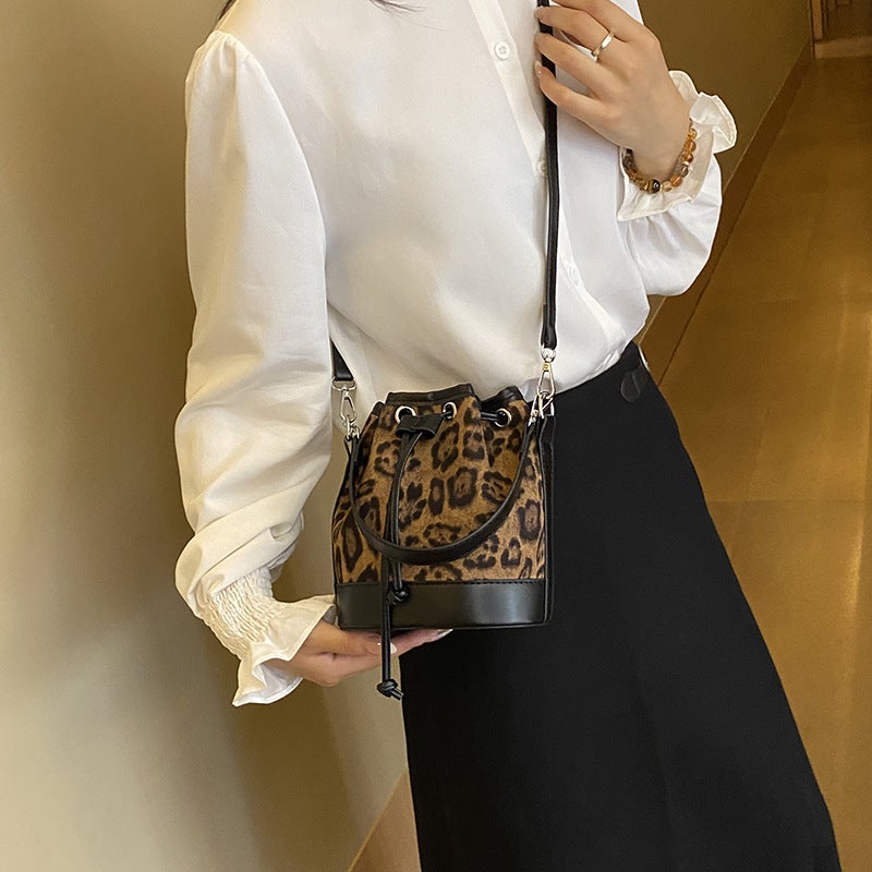 Autumn Leopard Print Colorblock Vintage Bucket Bag Fashionable Fashionable Casual Crossbody Bag Korean Style Women'S Shoulder Bag Trendy - Image 4