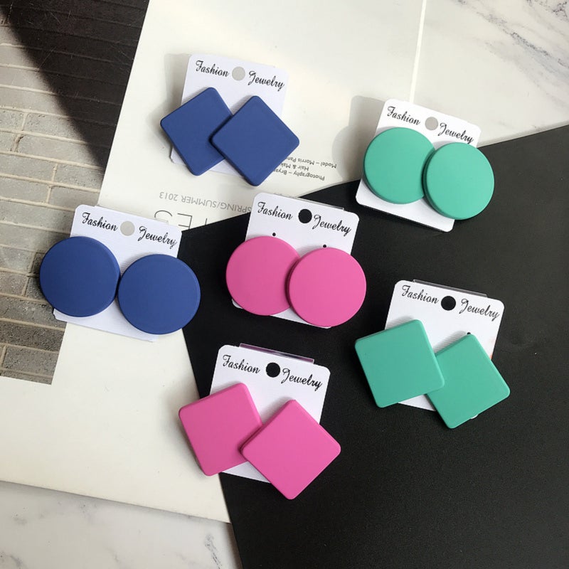 E Bold Hoops - Image 4