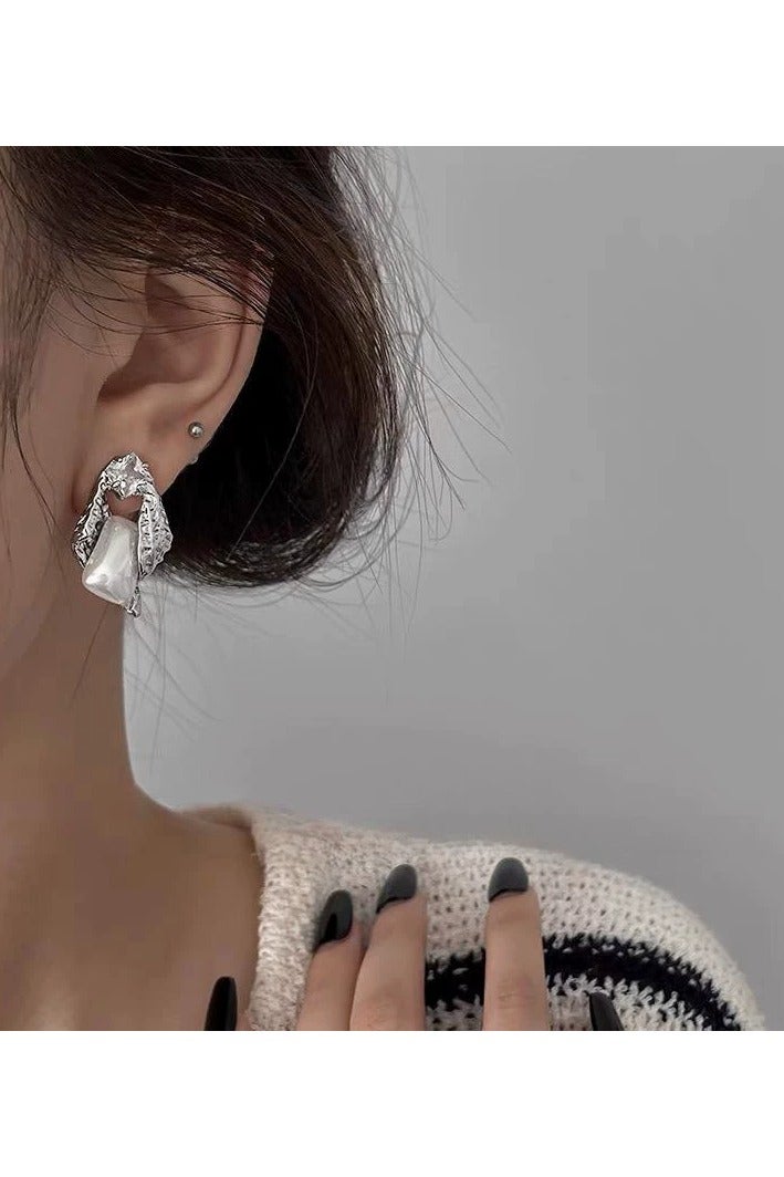 Goolsky أقراط دراسات من فضة استرلينية 925 مع زيركون مطوي غير منتظم و لؤلؤة حورية البحر - تصميم فاخر كوري و ياباني، بيان عصري - Image 4