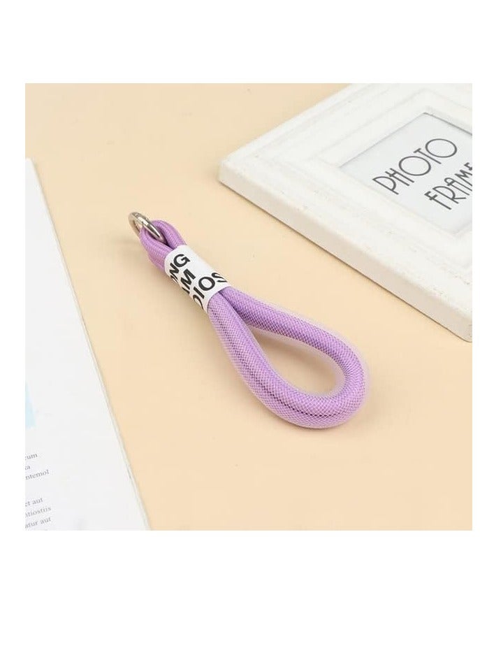 Generic Stylishly designed necklace that attaches to the phone, with a plastic part to secure it to the phone