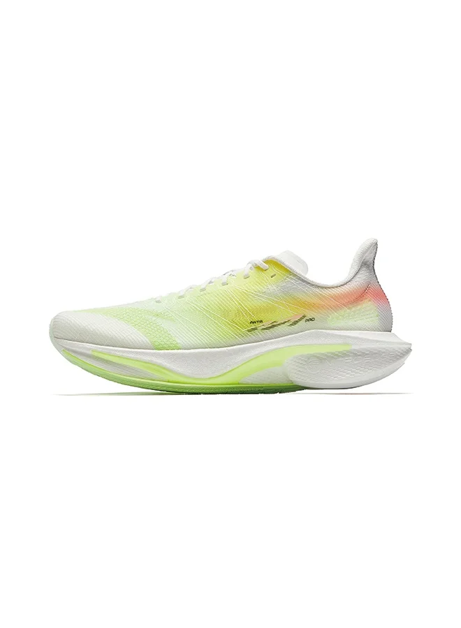 انتا حذاء جري أبيض للرجال MACH 4 PRO V2 من أنتا