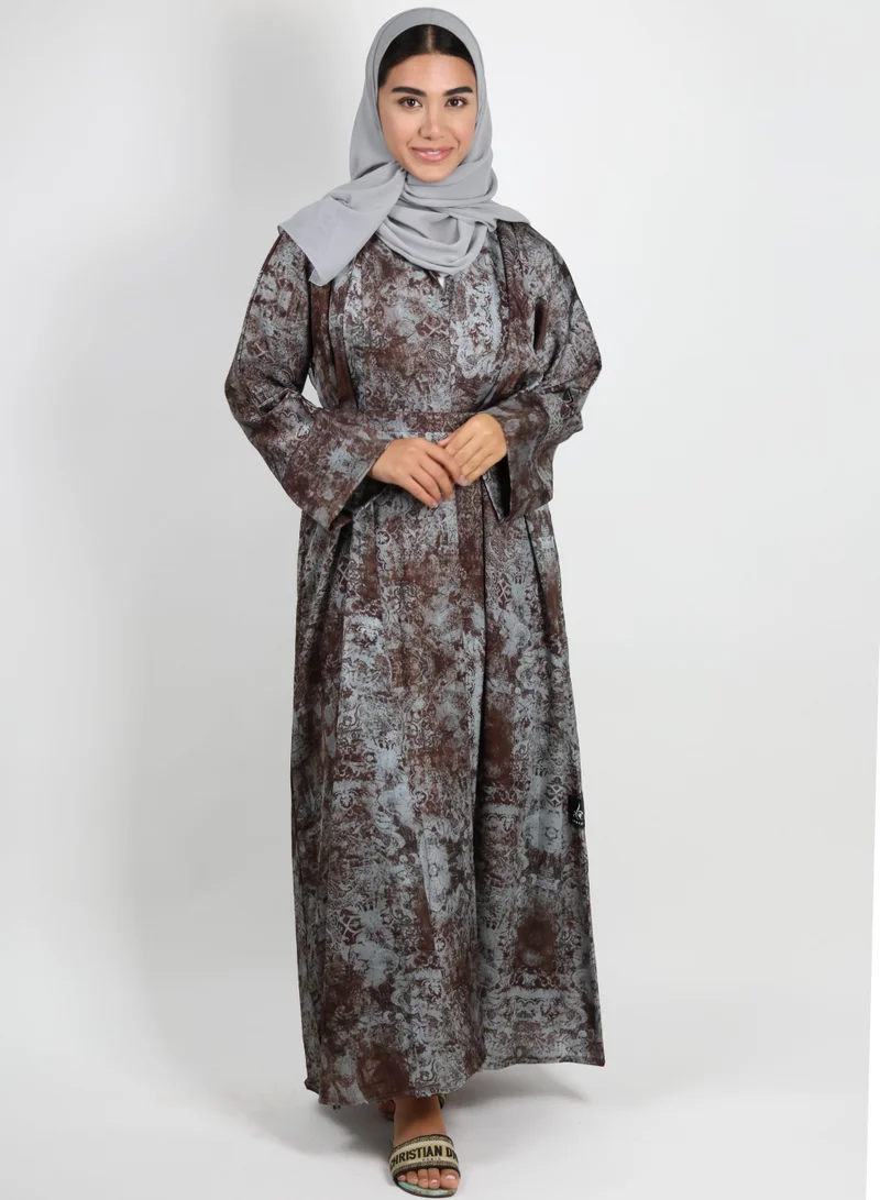 جميلة طقم عباية رمادية مفتوحة بطبعة تجريدية من سيينا مع حزام ووشاح
