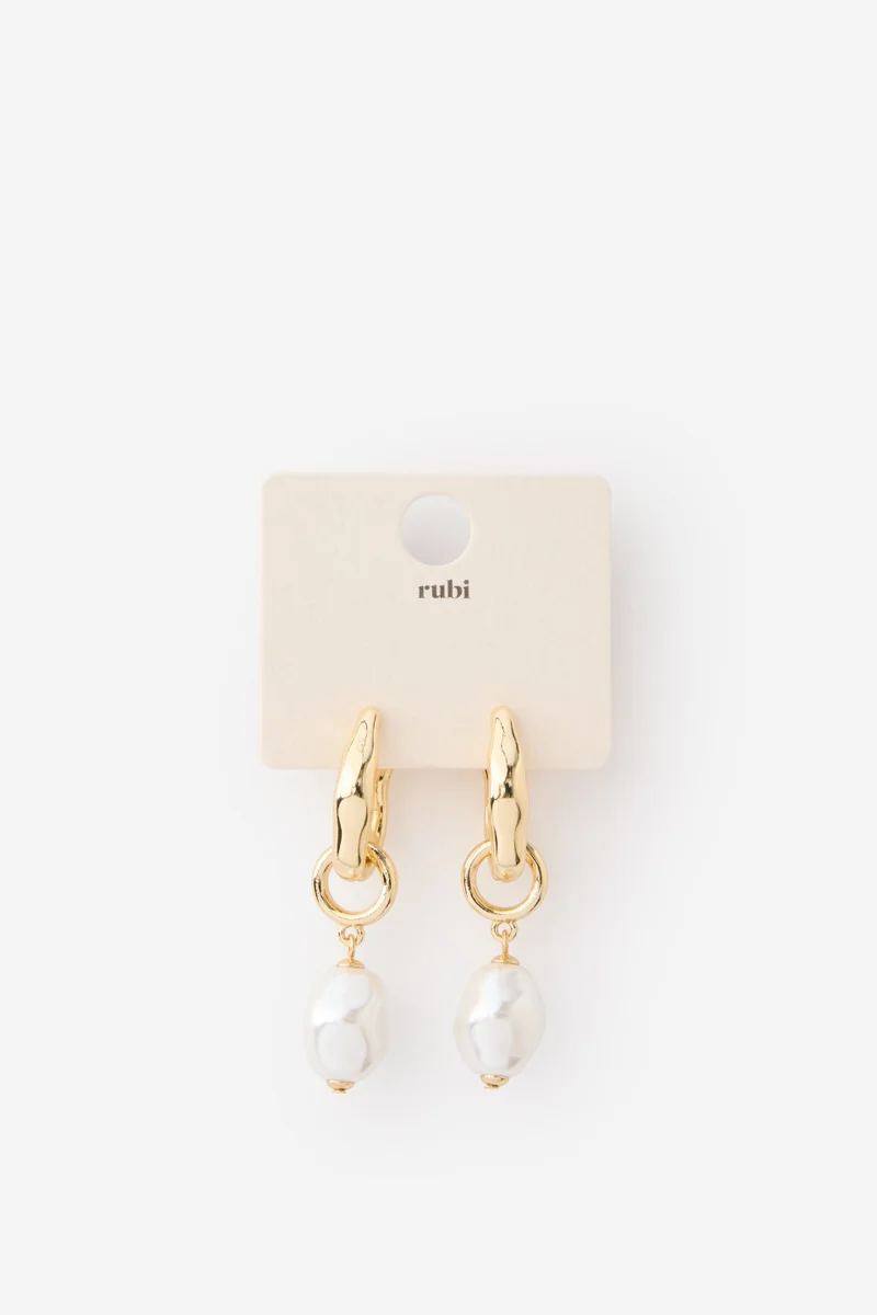 Rubi Mid Charm Earring