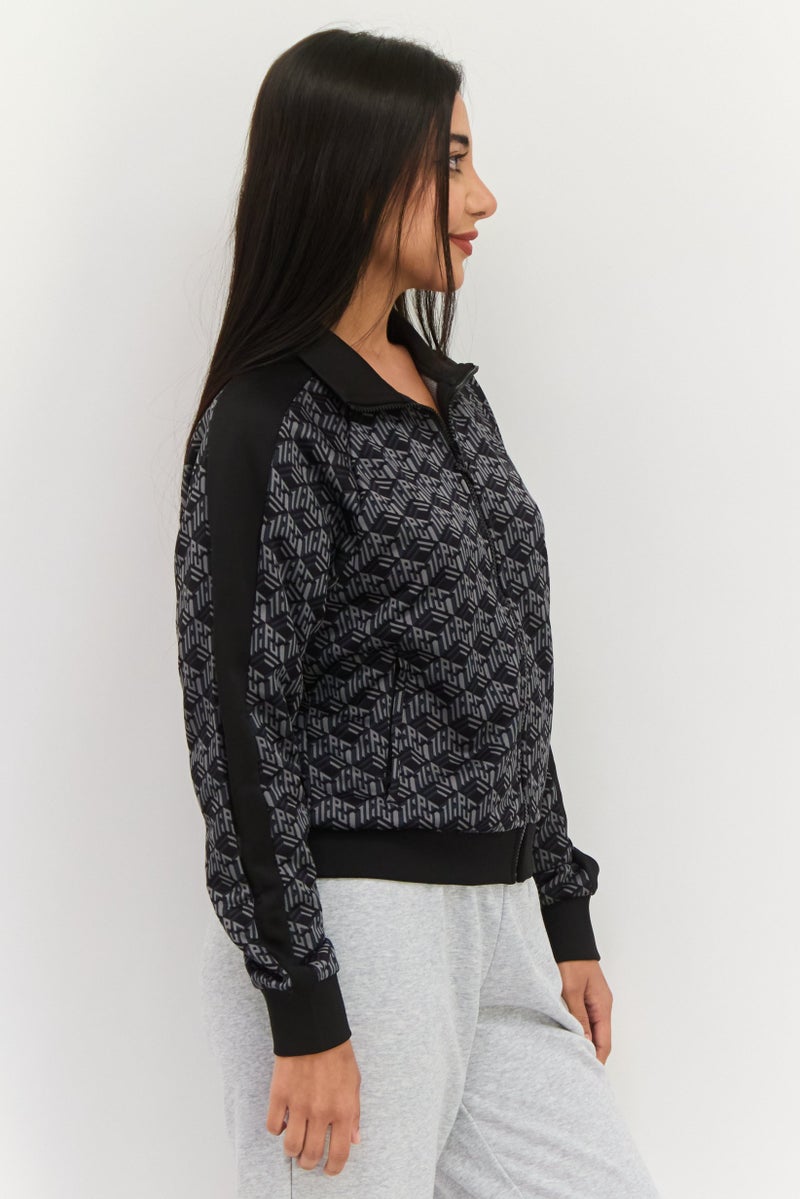 PUMA جاكيت رياضي خارجي بأكمام طويلة للنساء بتصميم مريح، أسود - Image 2