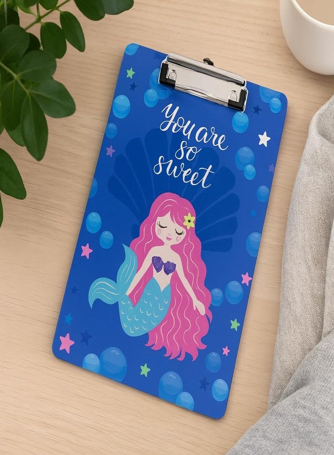 لوحة رسم وكتابة وامتحان من Artious مزودة بمشبك (المقاس: 24 × 36 سم)، متينة وخفيفة الوزن، مناسبة للمكاتب والمدارس والجامعات - بتصميم حورية البحر - Image 5