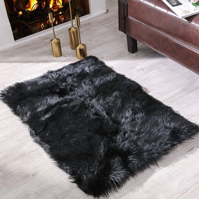 FLUFFY SHAGGY SOFT FAUX SHEEPSKIN FUR AREA RUGS FLOOR MAT CHAIR SOFA COVER BESIDE CARPET FOR BEDROOM LIVING ROOM, 2FT X 3FT, BLACK