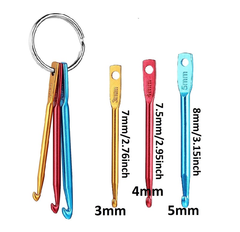 Zuoyou 6 Sets Mini Crochet Hook Keychain with 40pcs Plastic Colored Stitch Markers, Aluminum Crochet Knitting Needles 3 Sizes/Set (3mm/4mm/5mm) - Image 4