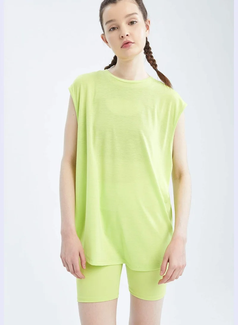 ديفاكتو Oversized Fit Sleeveless T-Shirt