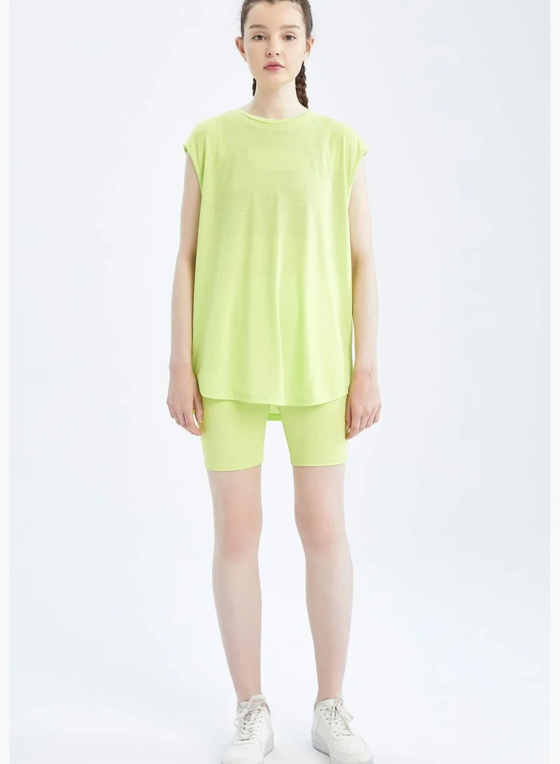 ديفاكتو Oversized Fit Sleeveless T-Shirt