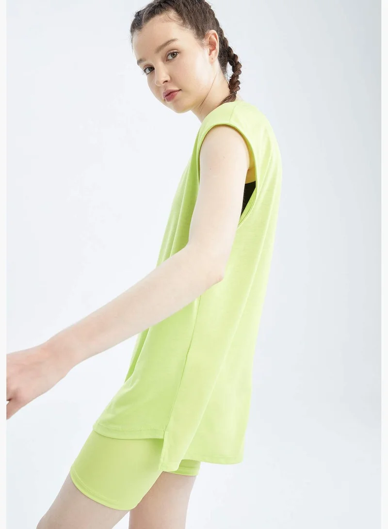 ديفاكتو Oversized Fit Sleeveless T-Shirt