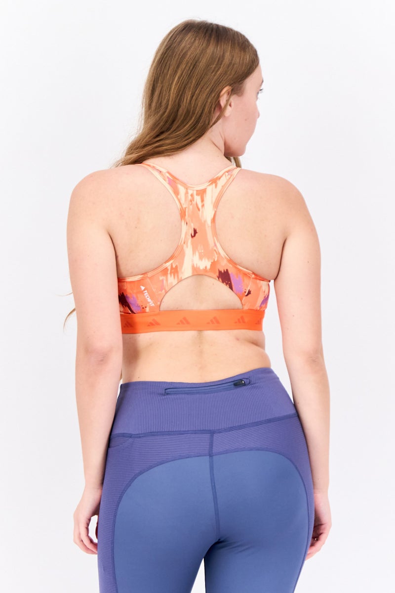 Adidas حمالة صدر رياضية مبطنة مطبوعة للنساء، برتقالي - Image 3